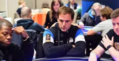 اهمیت پوکر فیس | Poker Face